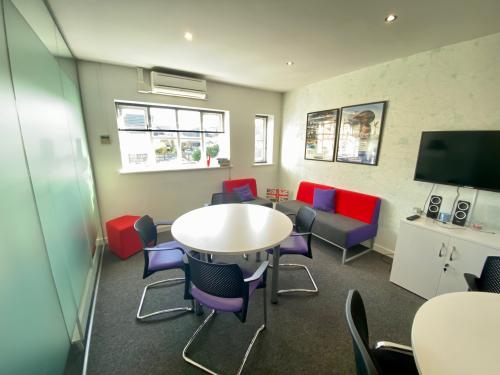 12 West Mills Yard, Kennet Road, Newbury, RG14