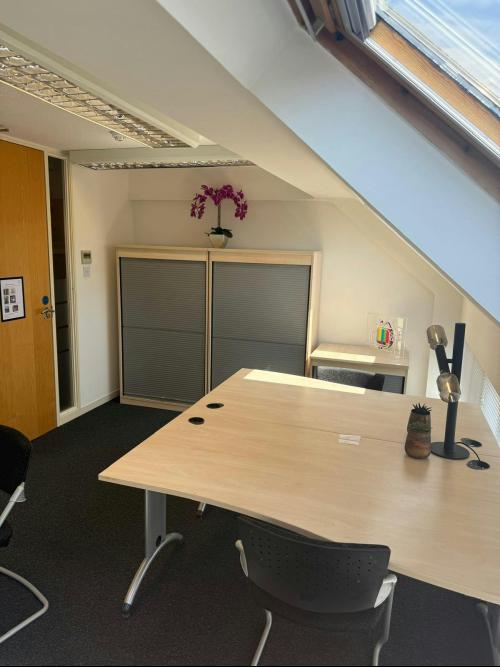 Office 6 Sanderum Centre, 30a Upper High Street, Thame, OX9