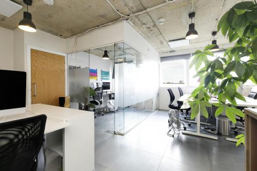 Unit P Reliance Wharf, 2-10 Herford Road, Dalston, London, N1