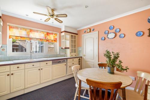 Calmon, Occupation Lane, Lincoln, LN1