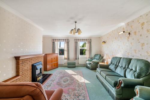Calmon, Occupation Lane, Lincoln, LN1