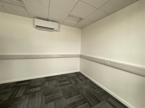 Unit G3, Railway Triangle, Walton Road, Portsmouth, PO6