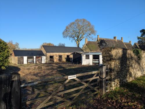 46.6 Acres Nash's Farm, Manor Road, Sulgrave, Banbury, OX17