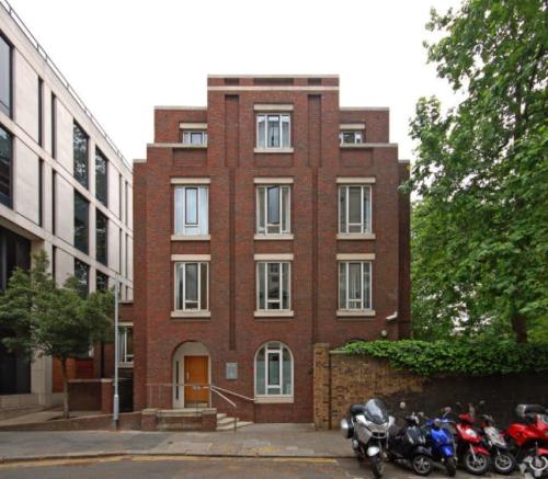 Lincoln's Inn Fields, 30, Holborn, London, WC2A