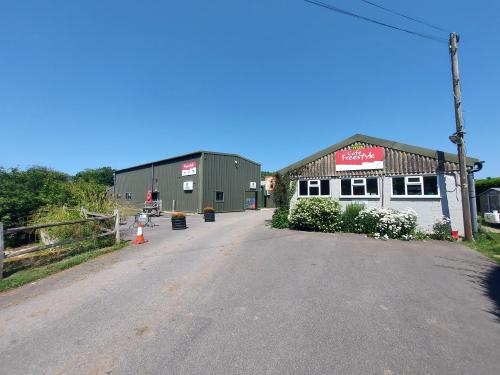 Dene Farm, Wadhurst Road, Mark Cross, TN6