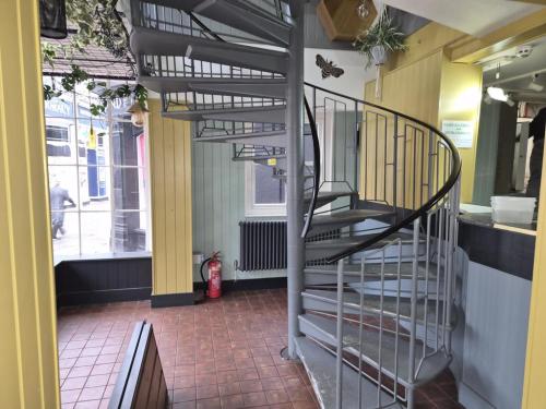 7 The Pantiles, Tunbridge Wells, TN2