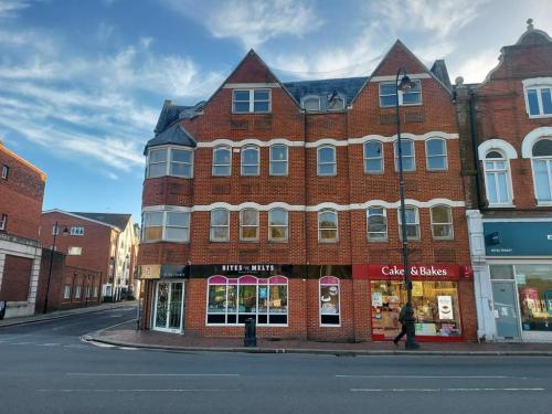 Bridge House, 97-101 High Street, Tonbridge, TN9