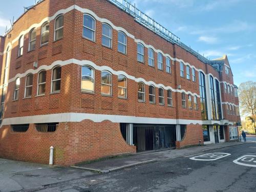 Bridge House, 97-101 High Street, Tonbridge, TN9
