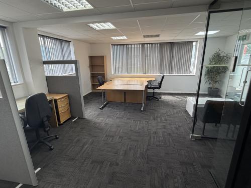 58 Victoria Road, Burgess Hill, RH15
