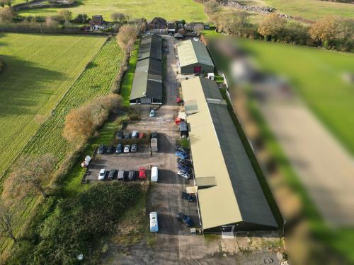 Unit 4C & 4F Thornhill Court, Billingshurst Road, Coolham, RH13