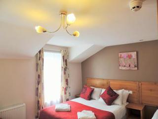 44/46 WHITE HOUSE HOTEL, Hull Road, Blackpool, FY1