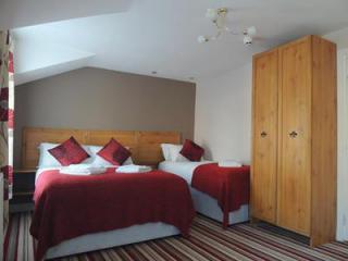 44/46 WHITE HOUSE HOTEL, Hull Road, Blackpool, FY1