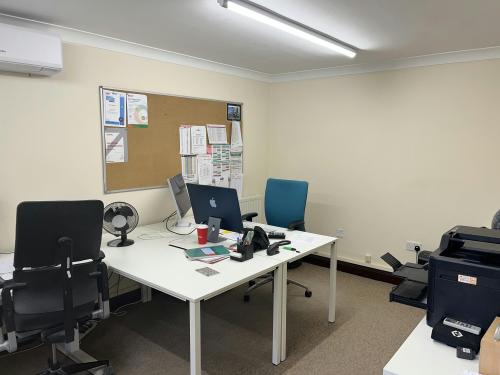 Unit 1, Byngs Business Park, Denmead, Waterlooville, PO7