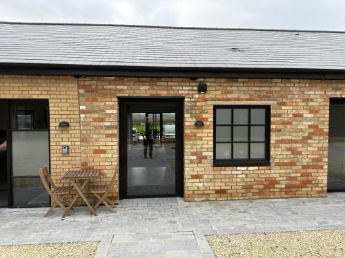 Unit 3, Trinity Hall Business Park, Watling Street, Leighton Buzzard, LU7