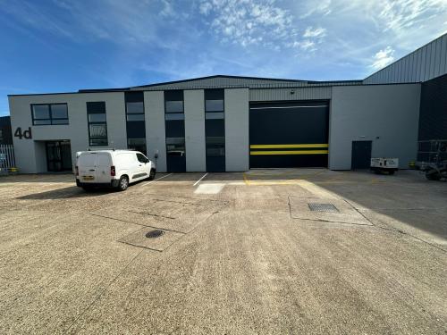 Unit 4D, Industrial Centre, Swallowfield Way, Hayes, UB3