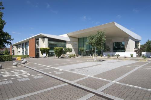 Form 1, Bartley Wood Business Park, Hook, RG27