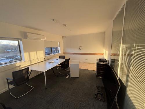 2 & 4 Salisbury House, Wheatfield Way, Hinckley, LE10