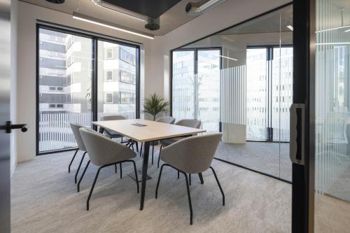2 Leonard Circus, Paul Street, Finsbury, London, EC2A