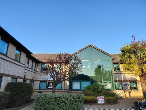 Unit 4 Churchill Court, Hortons Way, Westerham, TN16