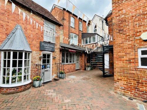 9 Inch's Yard, Market Street, Newbury, RG14