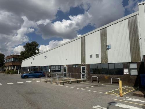 E4.1 & E4.3, Langley Park, Avon Way, Chippenham, SN15