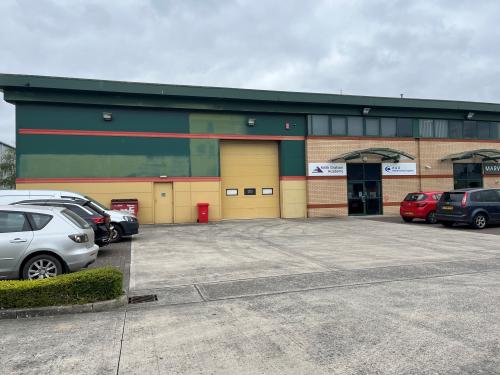 Unit 9 Oak Tree Business Centre, South Marston Park, Swindon, SN3