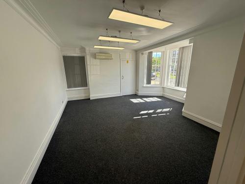 10, Parkway, Welwyn Garden City, AL8