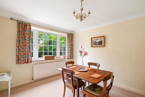 Lesbury House, Main Street, Newark, Lincoln, NG23