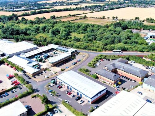 Unit 12, Glenmore Business Park, Kidlington, OX5