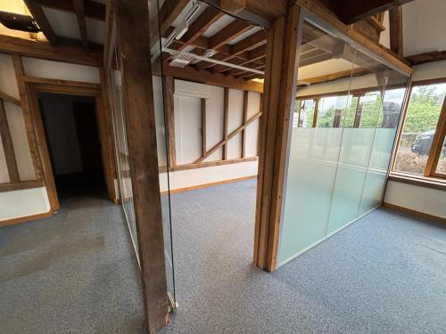 The Cattle Barn, Upper Ashfield Farm, Hoe Lane, Romsey, SO51