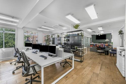 41-42 Eastcastle Street, Fitzrovia, London, W1W