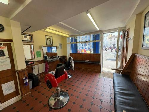 18 Market Square, Bicester, OX26