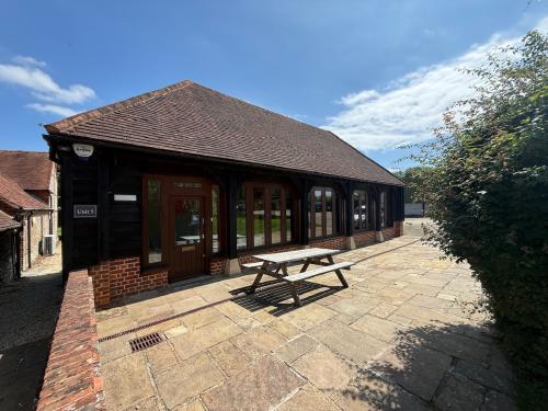 Unit 5, Abbey Barn Business Centre, Abbey Barn Lane, Flackwell Heath, High Wycombe, HP10
