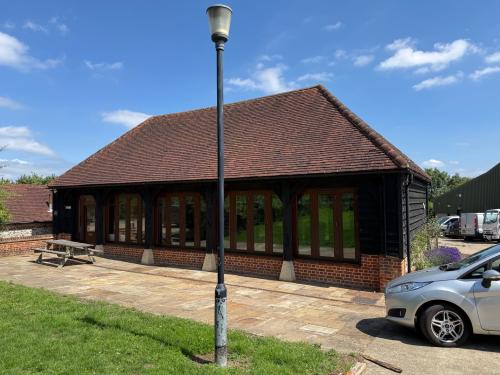 Unit 5, Abbey Barn Business Centre, Abbey Barn Lane, Flackwell Heath, High Wycombe, HP10