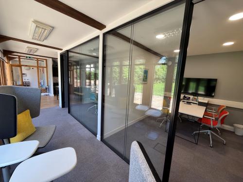 Unit 5, Abbey Barn Business Centre, Abbey Barn Lane, Flackwell Heath, High Wycombe, HP10