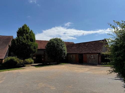 Unit 2, Abbey Barn Business Centre, Abbey Barn Lane, Flackwell Heath, High Wycombe, HP10
