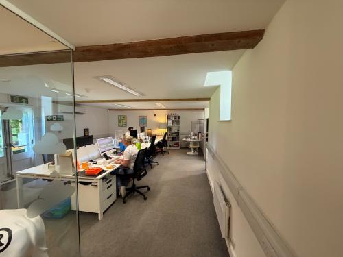 Unit 2, Abbey Barn Business Centre, Abbey Barn Lane, Flackwell Heath, High Wycombe, HP10
