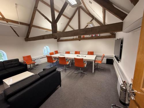 Unit 2, Abbey Barn Business Centre, Abbey Barn Lane, Flackwell Heath, High Wycombe, HP10