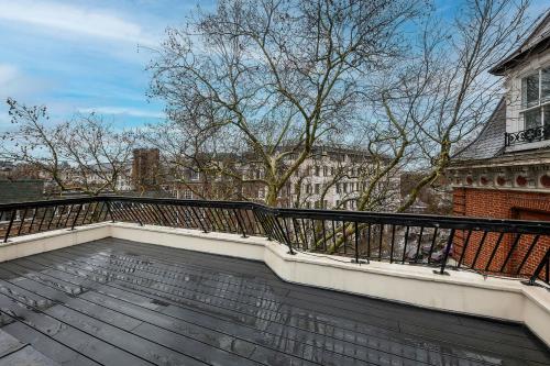 1 Hobart Place, Belgravia, London, SW1W