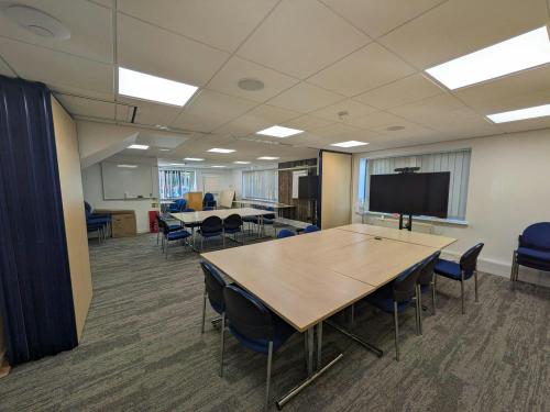 Units 20-22, Parklands, Railton Road, Guildford, GU2