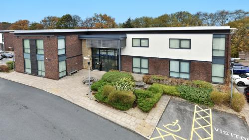 5 Airport West, Yeadon, Leeds, LS19