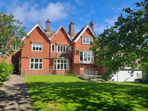33 St Anne's Road, Former Leaf Hospital, Eastbourne, BN21