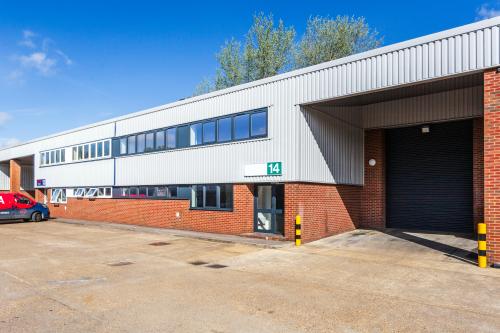Unit 14, Stocklake Park Industrial Estate, Farmbrough Close, Aylesbury, HP20