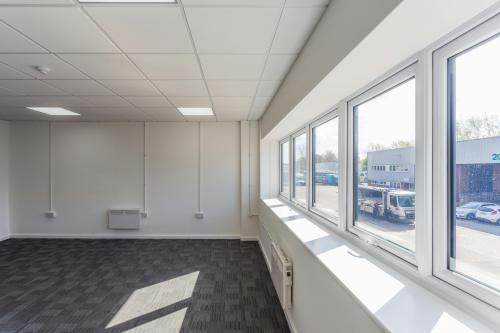 Unit 12, Stocklake Park Industrial Estate, Farmbrough Close, Aylesbury, HP20
