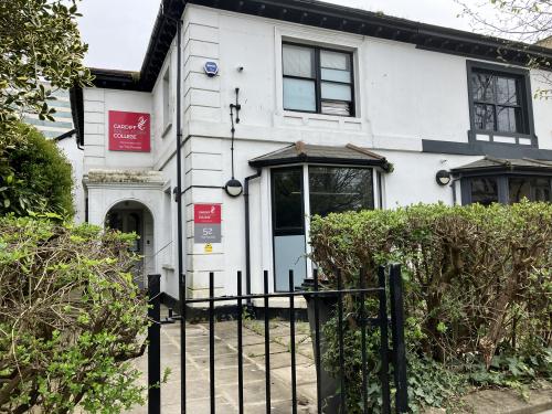 52 The Parade, Roath, Cardiff, CF24