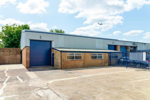 Unit B09, National Works Trading Estate, Bath Road, Hounslow, TW4
