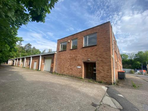 Unit 1D, 61 Albert Road North, Reigate, RH2