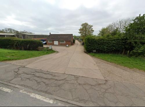 Chesterton Yard Estate, Banbury Road, Gaydon, CV35
