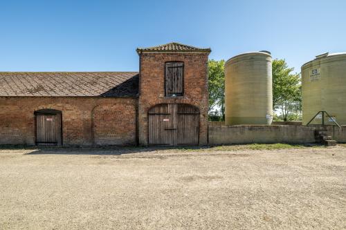Uphall Farm, Little Carlton, Louth, LN11