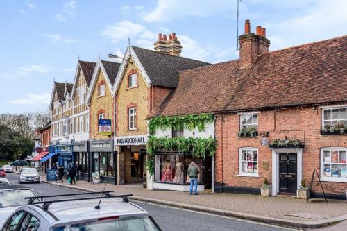 Bishops Walk House, 23 High Street, Pinner, HA5
